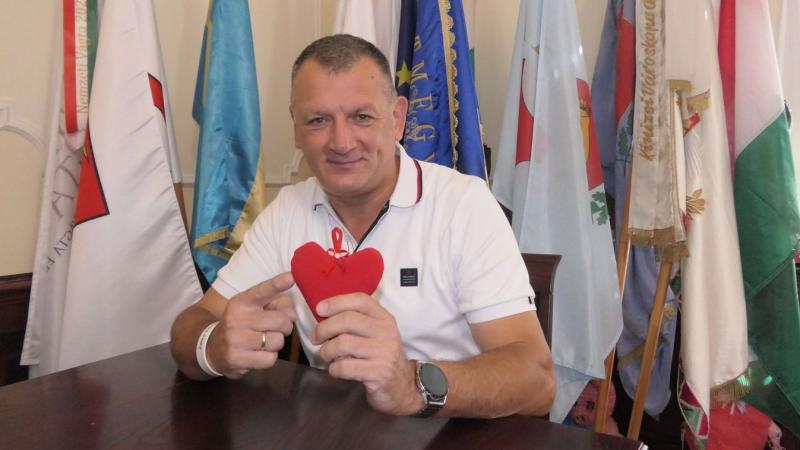 Csupán tíz ilyen van az ország területén – egy különleges eszközzel gazdagodott az abonyi rendelőintézet.