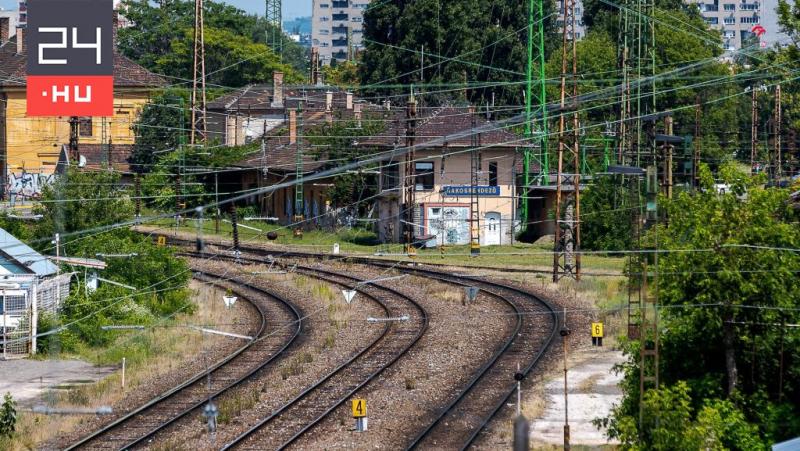 Két nappal szenteste előtt a MÁV közzéteszi egy részletes listában, hogy mely vonatok közlekednek az ünnepi időszakban.