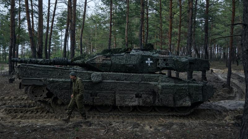 Az ukrán Leopard 2-es dandár már a frontra érkezés előtt szétesett.