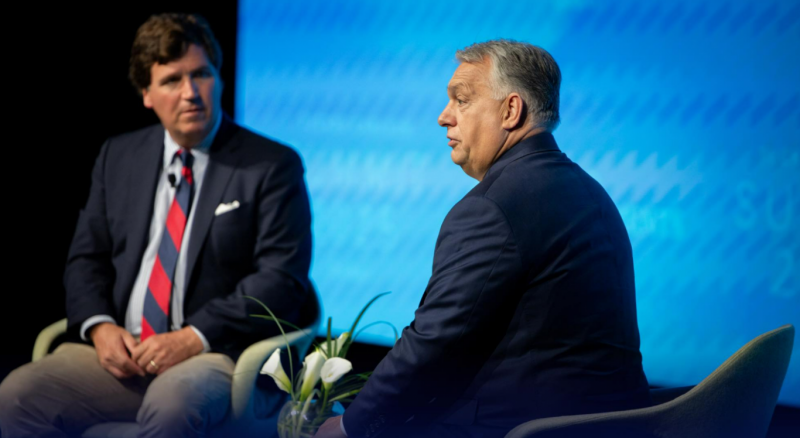 Orbán Viktor Tucker Carlsonnak kifejtette: „Az oroszok eddig mindig betartották ígéreteiket, a történelem pedig bőven elegendő anyagot ad a történészeknek, hogy elemezzék azt.”