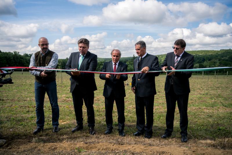 A választások közeledtével a fideszes képviselő sürgette a polgármestereket, hogy gyorsan hajtsanak végre látványos fejlesztéseket.