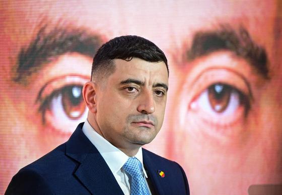 Euronews: Simion kampánycsapata kapcsolatban áll a magyar kormányzattal.