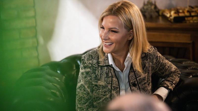 Egymillió forintos nadrágban lépett ki a 120 milliót érő luxusautóból Várkonyi András.