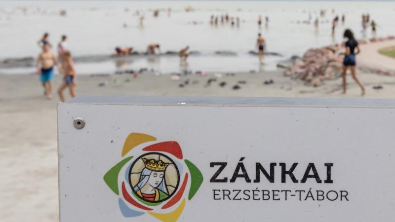 Idén sajnos nem kerülnek megrendezésre a napközis Erzsébet-táborok, mivel a költségvetés nem biztosít rá elegendő forrást.