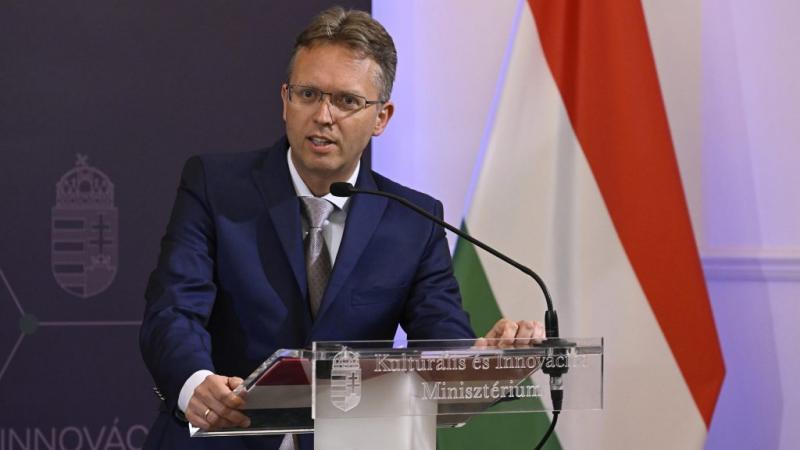 Az Orbán-kormány jogi eszközöket biztosíthat az utódjának | 24.hu