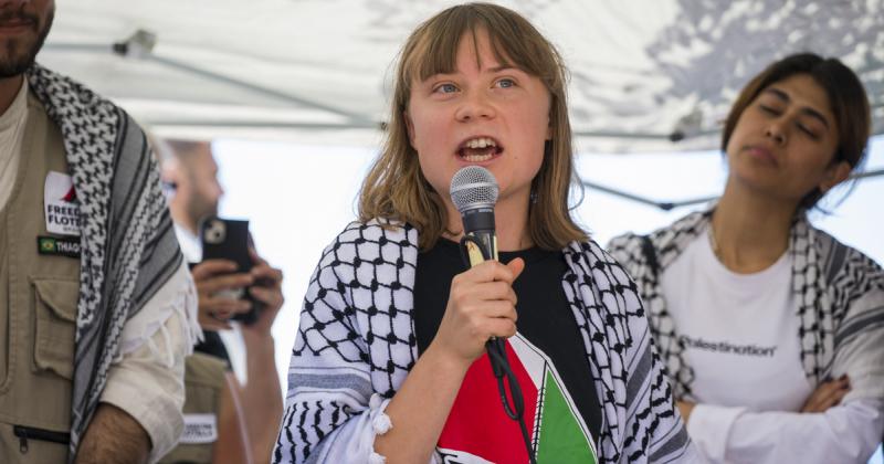 Az izraeli hatóságok letartóztatták Greta Thunberg hajóját a Gázai partok közelében.