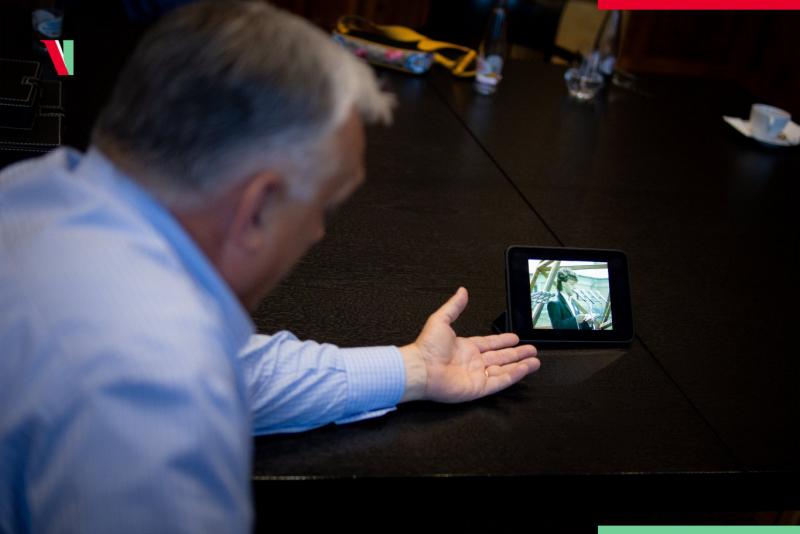 Orbán Viktor azt hangoztatja, hogy 36 év alatt sikerült hazaküldeni az oroszokat, és ebből az eredményből egyedül egyetlen következtetést von le.