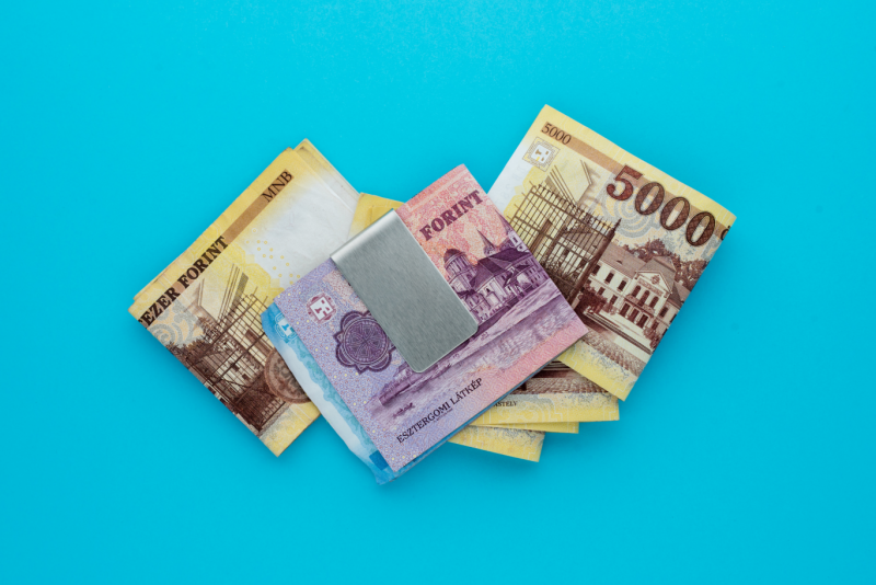 A magyar lakosság közel felének havi nettó jövedelme még a 400 ezer forintot sem haladja meg.