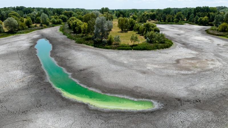 Ez nem csupán klímahiszti, hanem a klímakatasztrófa miatti gyász – így formálódik a közösségi tudatosság és az összefogás. Az emberek egyre inkább felismerik, hogy nem csupán a jövőnkről van szó, hanem a mostani generációk életéről is. A környezeti válság