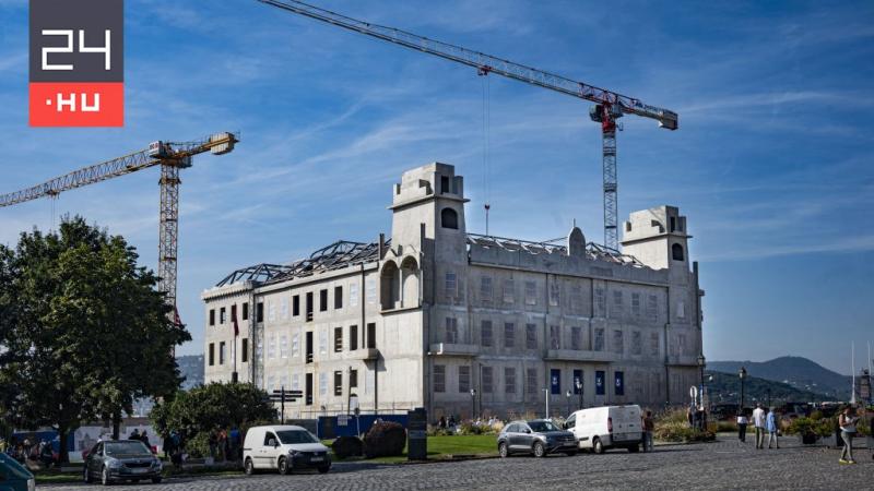 Kormányzati átszervezés keretében Lázár János átveszi a Várkapitányság építési projektjeinek irányítását.