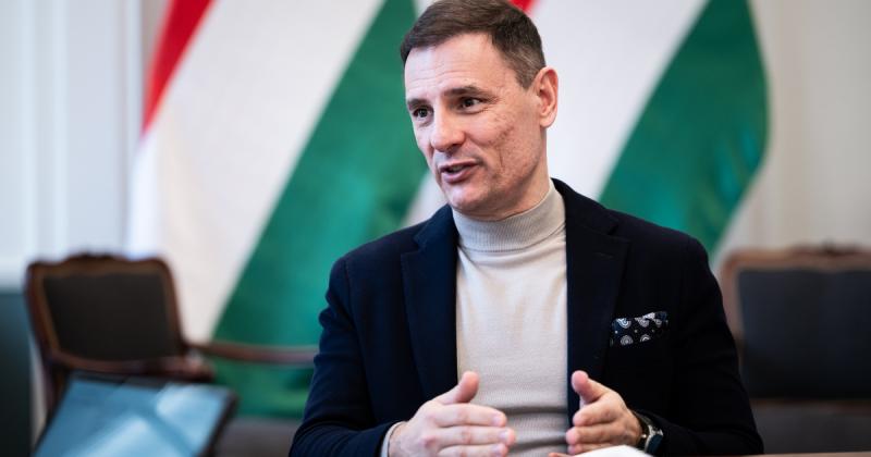 A kormány új irányvonalat képvisel: egy innovatív megoldással kívánja lefoglalni a vagyonokat.