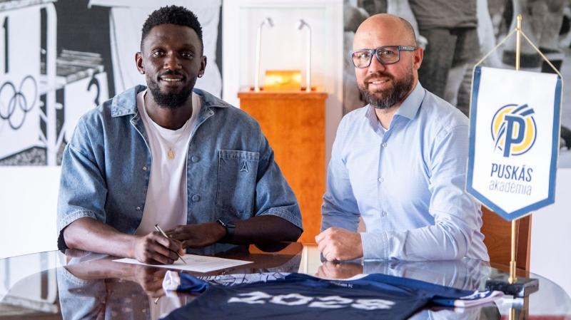 Hivatalos bejelentés: A Puskás Akadémia megállapodást kötött Lamin Colleyval, ezzel meghosszabbítva a játékos szerződését | M4 Sport