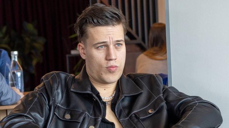 Tedd egyedivé a szövegedet: Blikk: T. Danny már szeptemberben nehéz helyzetbe került.